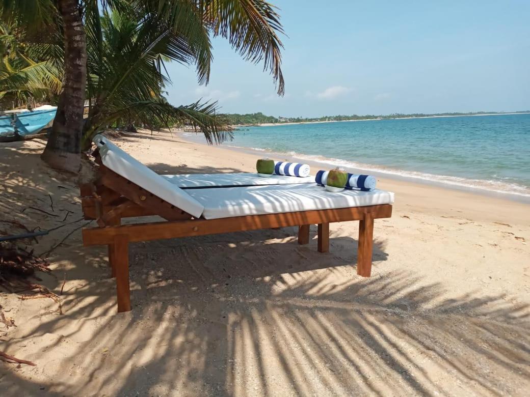 Serenity Beach Cabanas Tangalle Exteriör bild