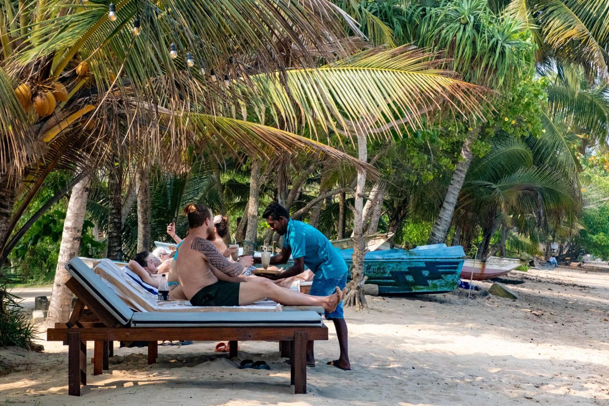 Serenity Beach Cabanas Tangalle Exteriör bild